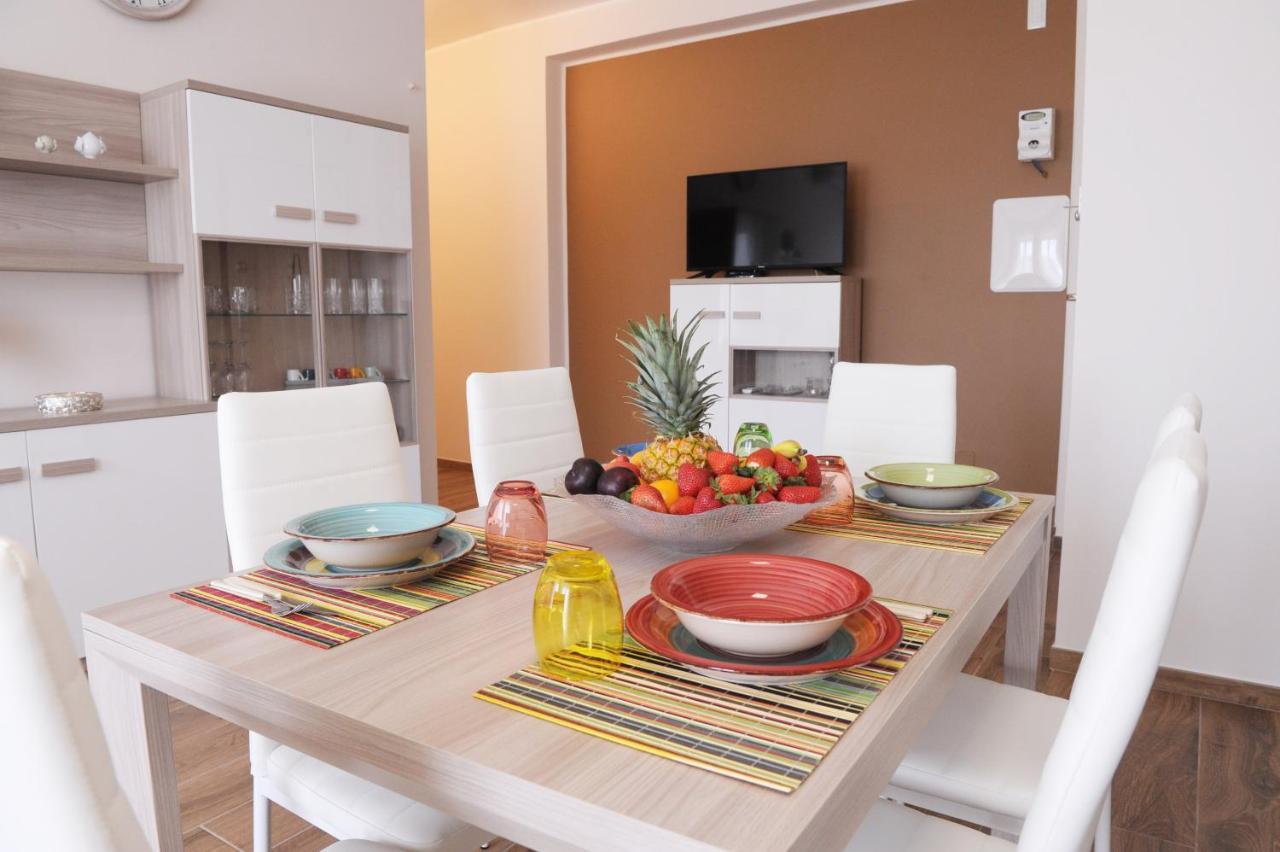 Guesthouse Fino'S Family Монополи Экстерьер фото